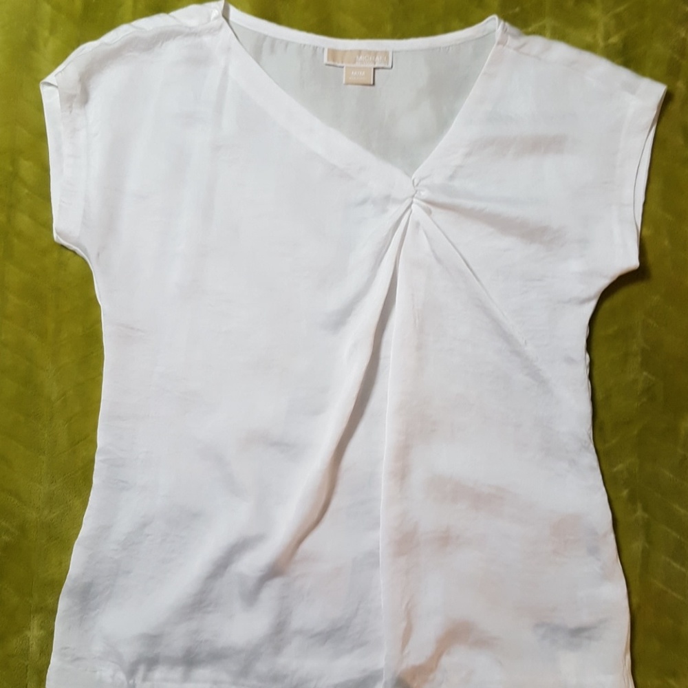 5/$25! Michael Kors White Off White satin Blouse